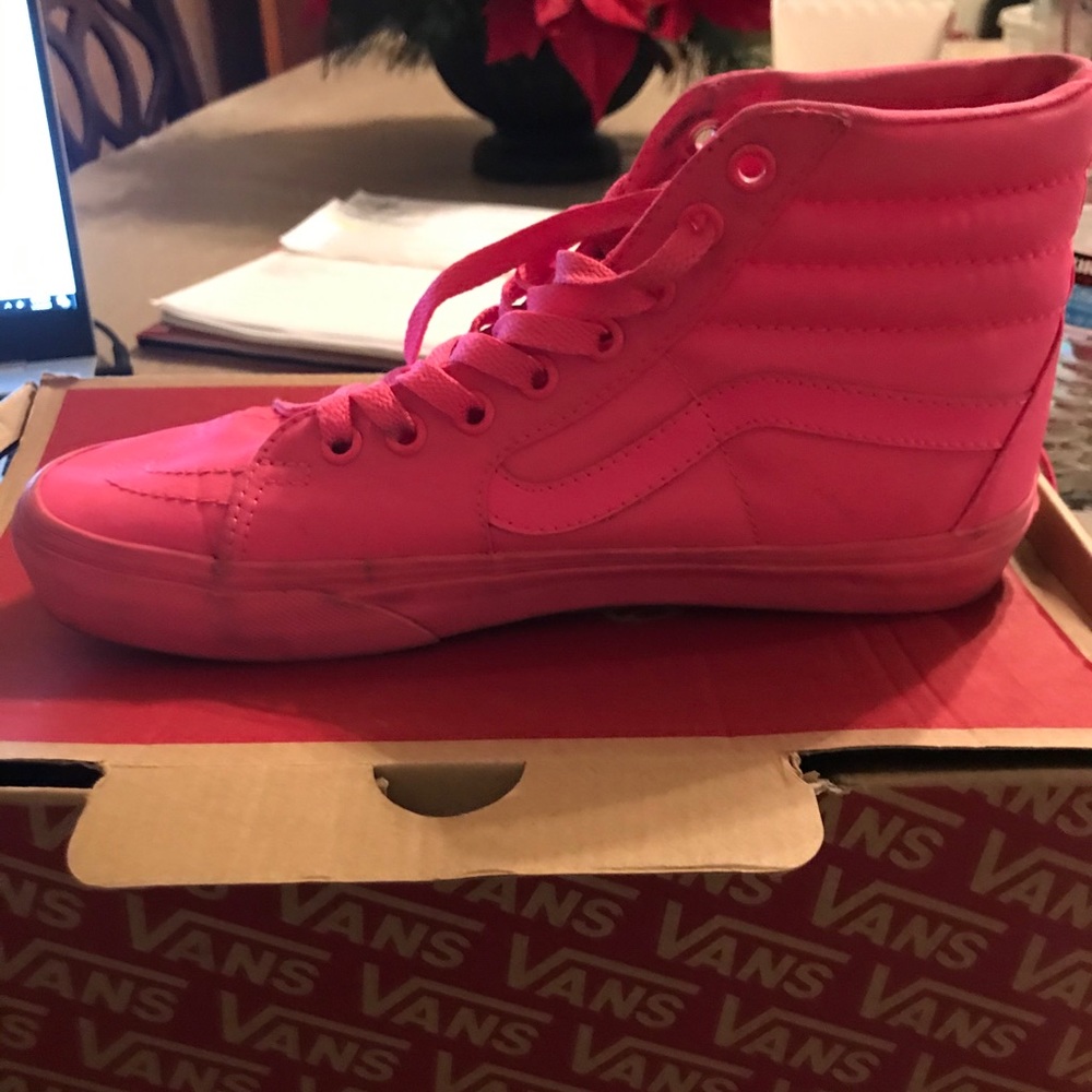 Vann’s tennis shoes